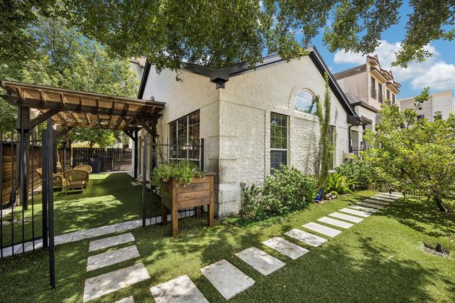 234 Malone Street, Houston, TX 77007