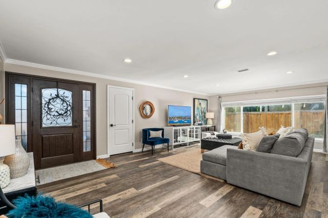 8347 Carlton Oaks Dr., Santee, CA 92071