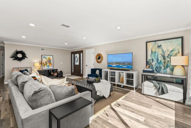 8347 Carlton Oaks Dr., Santee, CA 92071