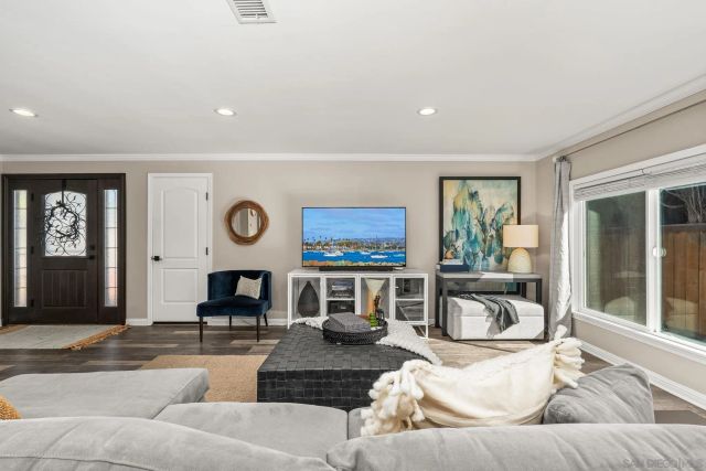 8347 Carlton Oaks Dr., Santee, CA 92071