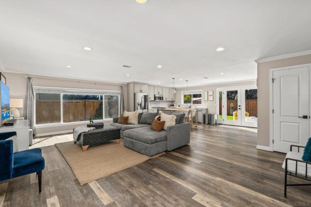 8347 Carlton Oaks Dr., Santee, CA 92071