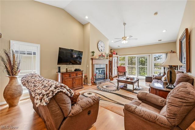506 Milton Commons Boulevard, Lake Milton, OH 44429