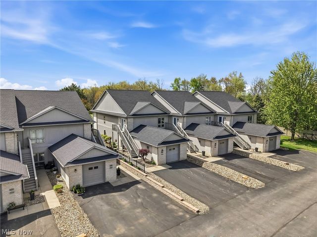 506 Milton Commons Boulevard, Lake Milton, OH 44429