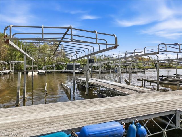 506 Milton Commons Boulevard, Lake Milton, OH 44429