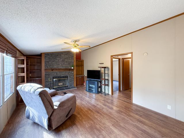 127 KAOLIN SPRING LN, Greenville, VA 24440