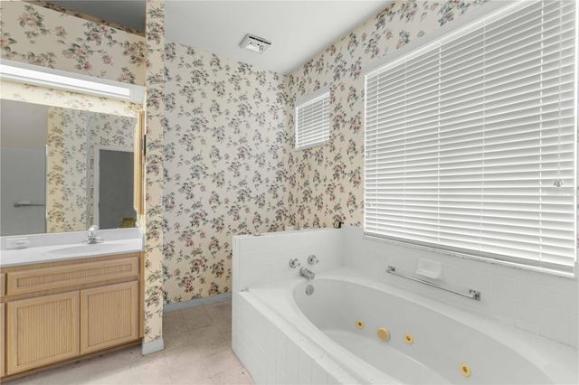 385 W BARCLAY Court, Beverly Hills, FL 34465