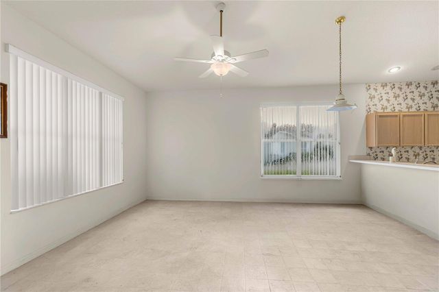 385 W BARCLAY Court, Beverly Hills, FL 34465