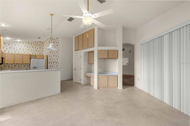 385 W BARCLAY Court, Beverly Hills, FL 34465
