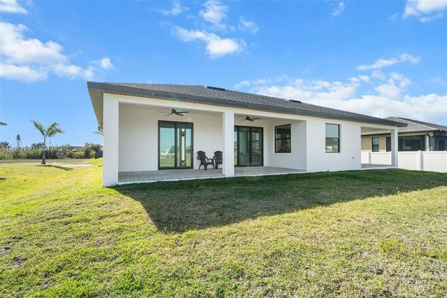 317 NE 15th Terrace, Cape Coral, FL 33909