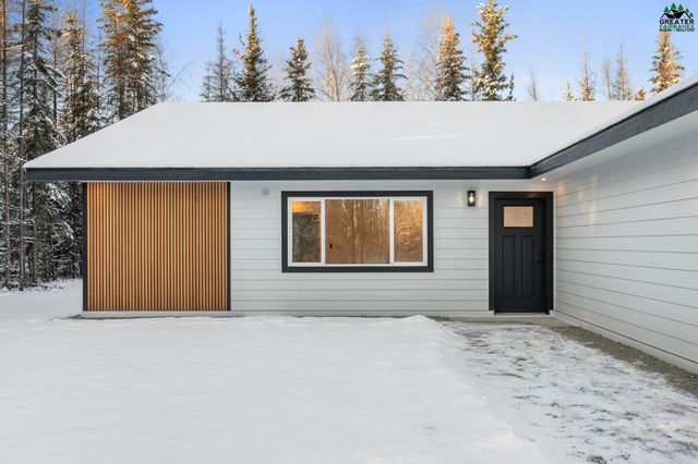 1511 SECLUDED DRIVE, North Pole, AK 99705