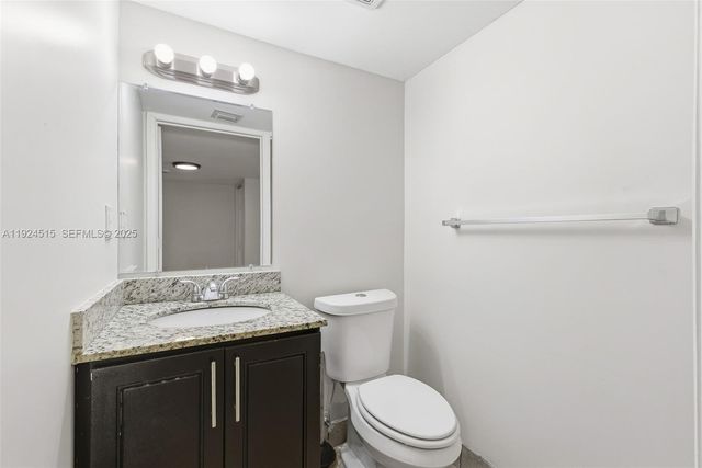 1977 NW 5th Pl 408, Miami, FL 33136