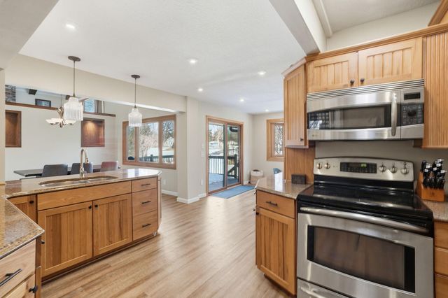 18224 23rd Avenue N, Plymouth, MN 55447