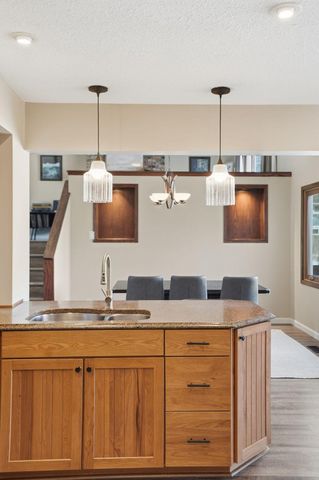 18224 23rd Avenue N, Plymouth, MN 55447