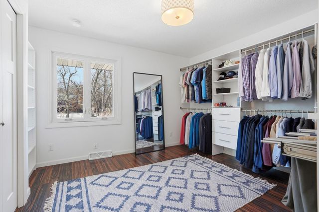 18224 23rd Avenue N, Plymouth, MN 55447