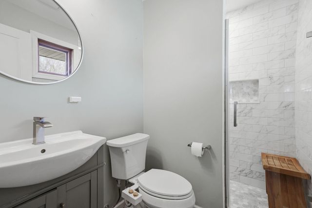 18224 23rd Avenue N, Plymouth, MN 55447