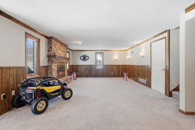 18224 23rd Avenue N, Plymouth, MN 55447