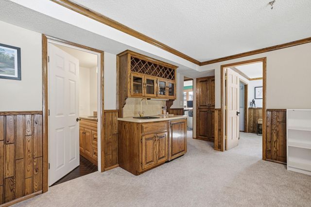 18224 23rd Avenue N, Plymouth, MN 55447