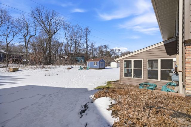 18224 23rd Avenue N, Plymouth, MN 55447