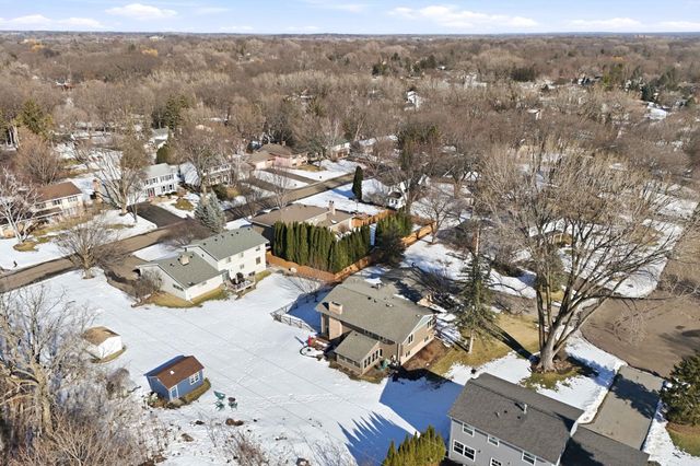 18224 23rd Avenue N, Plymouth, MN 55447