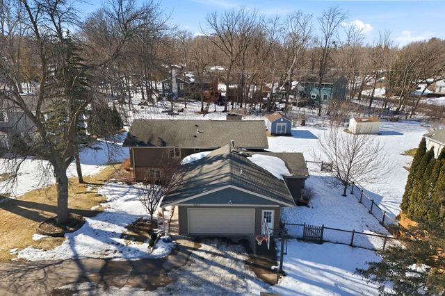 18224 23rd Avenue N, Plymouth, MN 55447