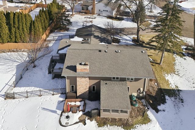 18224 23rd Avenue N, Plymouth, MN 55447