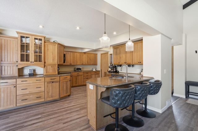 18224 23rd Avenue N, Plymouth, MN 55447