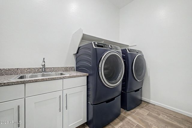 6618 W MADRE DEL ORO Drive, Phoenix, AZ 85083