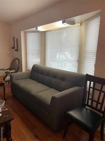 36838 Russell Court E, Sterling Heights, MI 48312