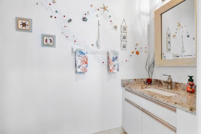 1950 Ne 7th St 105, Deerfield Beach, FL 33441