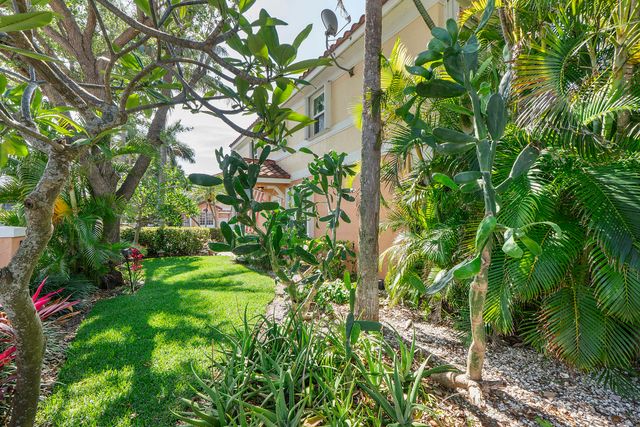 1950 Ne 7th St 105, Deerfield Beach, FL 33441