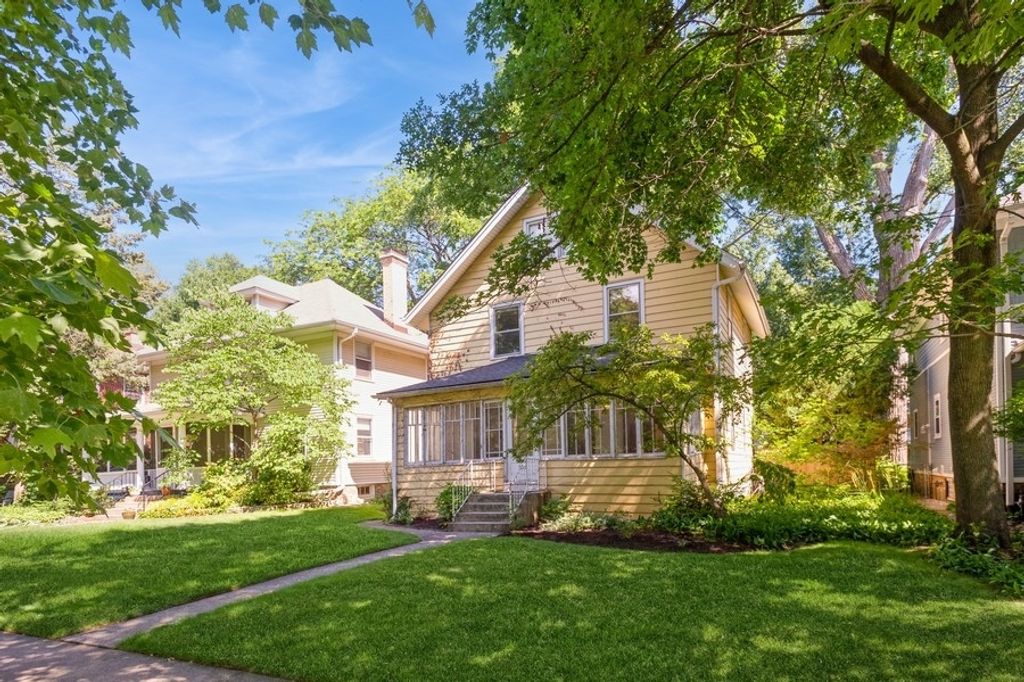 905 Colfax Street, Evanston, IL 60201