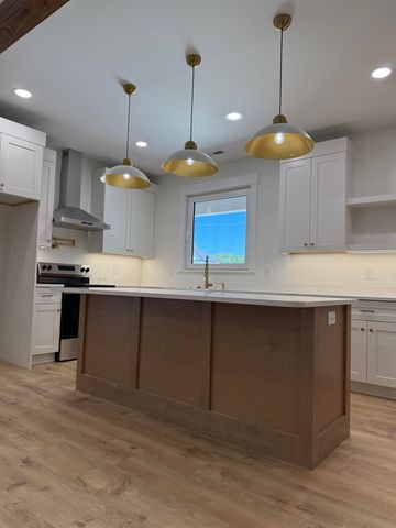 141 Babb Rd, Campobello, SC 29322
