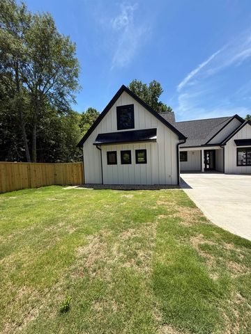 141 Babb Rd, Campobello, SC 29322