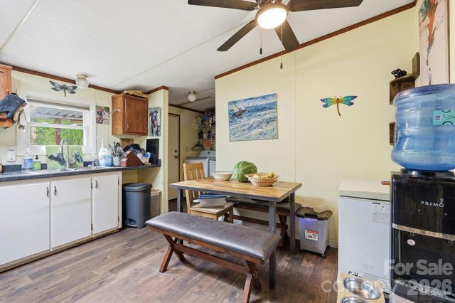 131 Vinewood Circle, Asheville, NC 28806