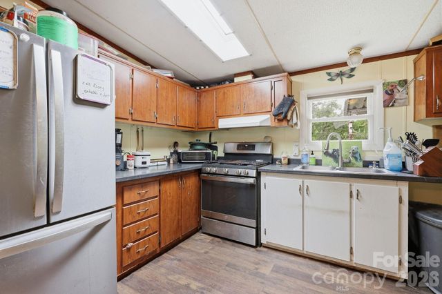 131 Vinewood Circle, Asheville, NC 28806