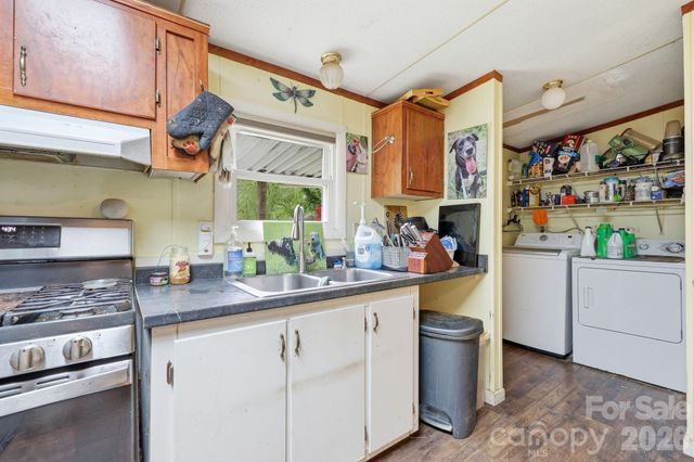 131 Vinewood Circle, Asheville, NC 28806