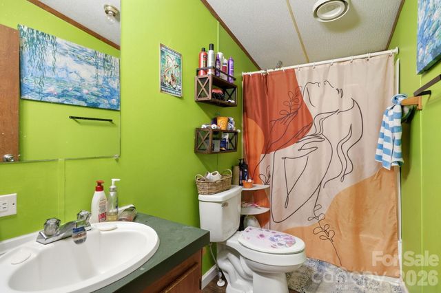 131 Vinewood Circle, Asheville, NC 28806