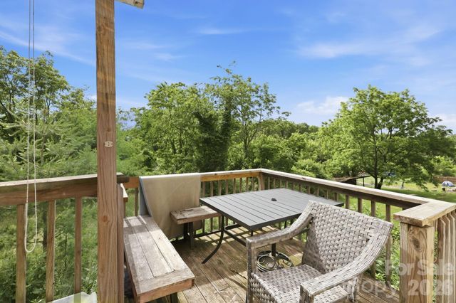 131 Vinewood Circle, Asheville, NC 28806