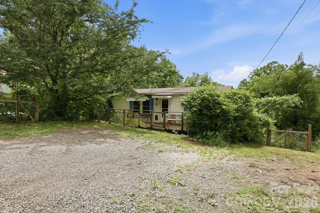 131 Vinewood Circle, Asheville, NC 28806