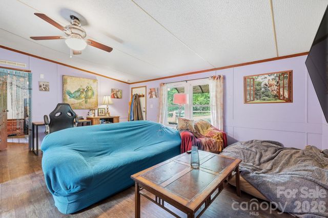 131 Vinewood Circle, Asheville, NC 28806
