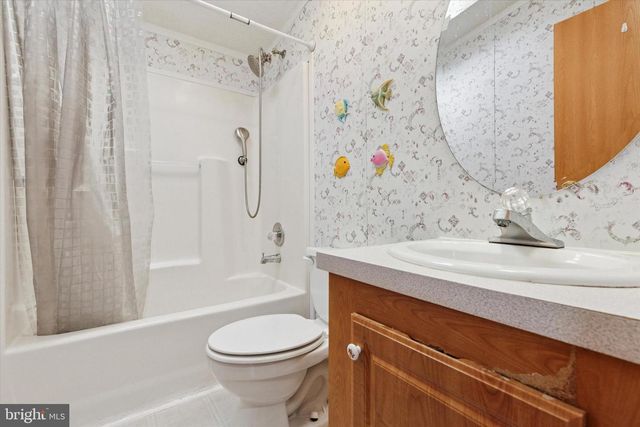 5133 ROSEBERRY DR, Doylestown, PA 18902