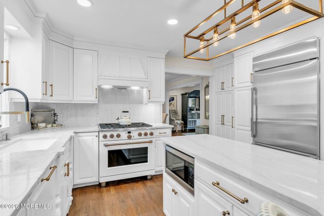 20 Mahoras Drive, Ocean Twp, NJ 07712