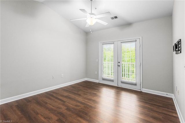 923 Windcastle Lane 305, Winston-salem, NC 27105