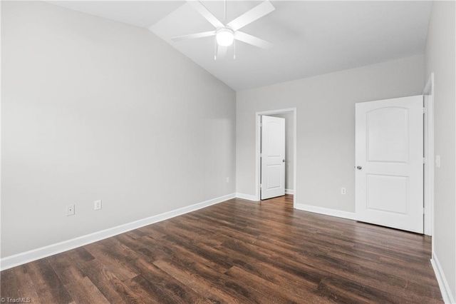 923 Windcastle Lane 305, Winston-salem, NC 27105
