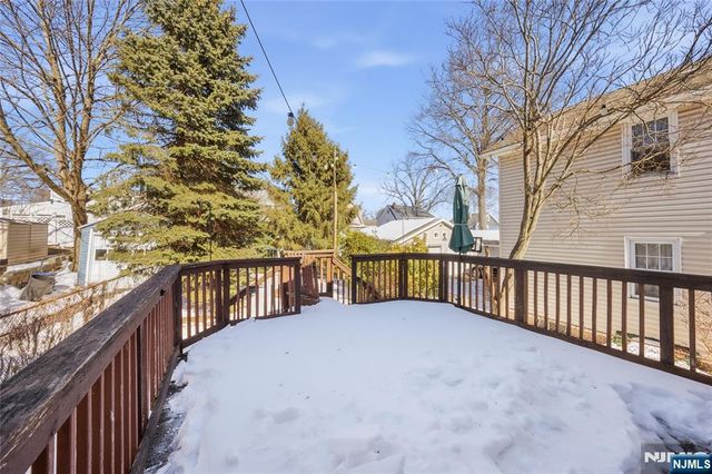 155 W Clinton Avenue, Bergenfield, NJ 07621