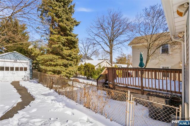 155 W Clinton Avenue, Bergenfield, NJ 07621