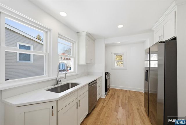 155 W Clinton Avenue, Bergenfield, NJ 07621