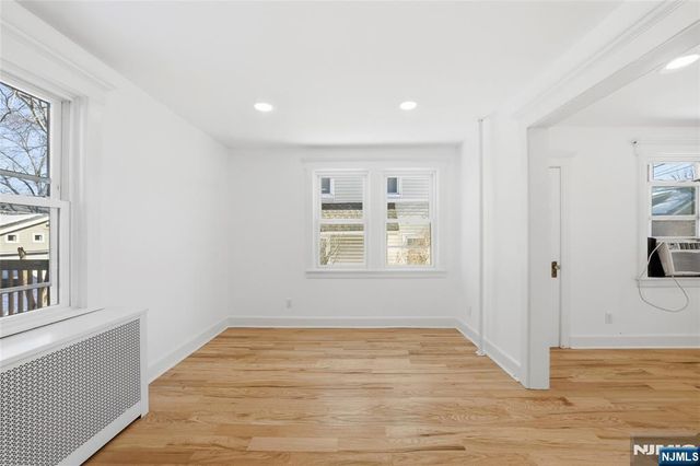 155 W Clinton Avenue, Bergenfield, NJ 07621