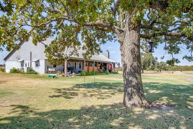 207 Trails End, Poolville, TX 76487