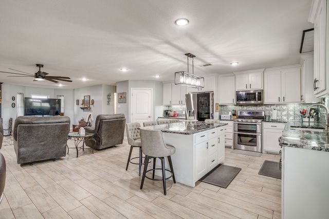 207 Trails End, Poolville, TX 76487